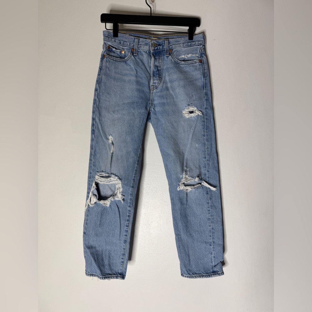 levis premium‎ wedgie straight Distressed jeans 26x26